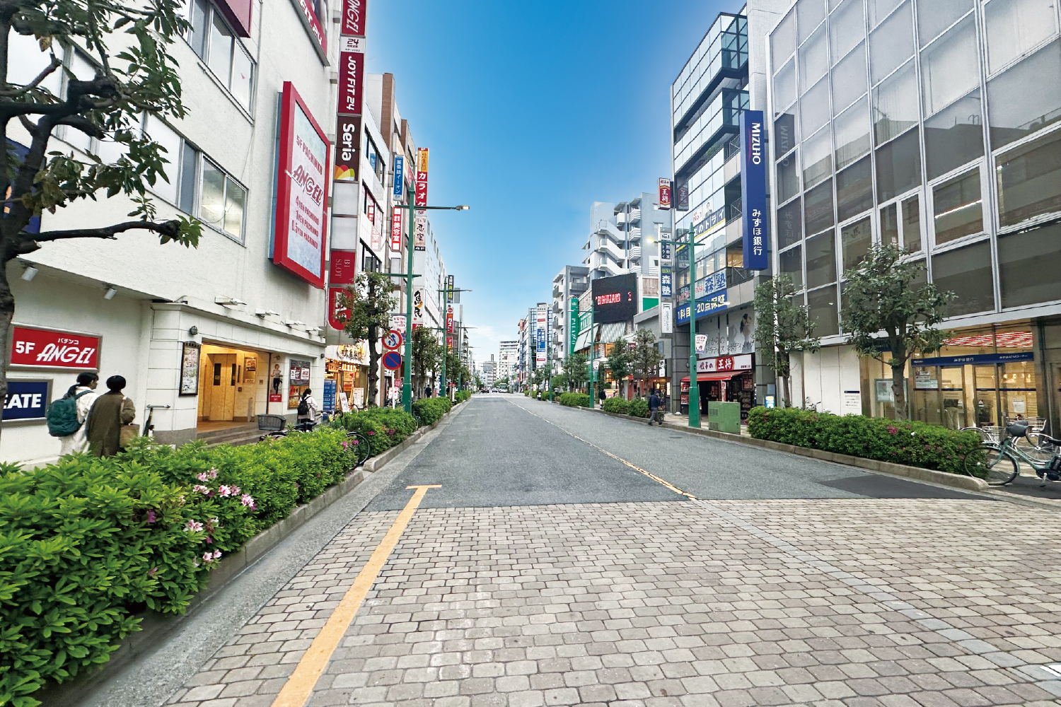 蕨駅東口大通り商店会（徒歩2分／約130m）